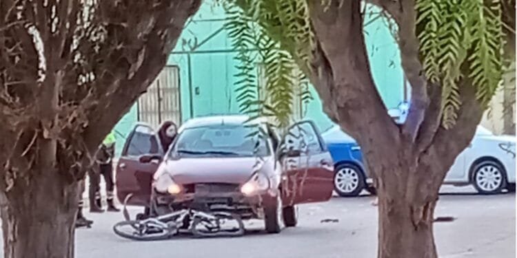Atropellaron a una ciclista en Vista Flores